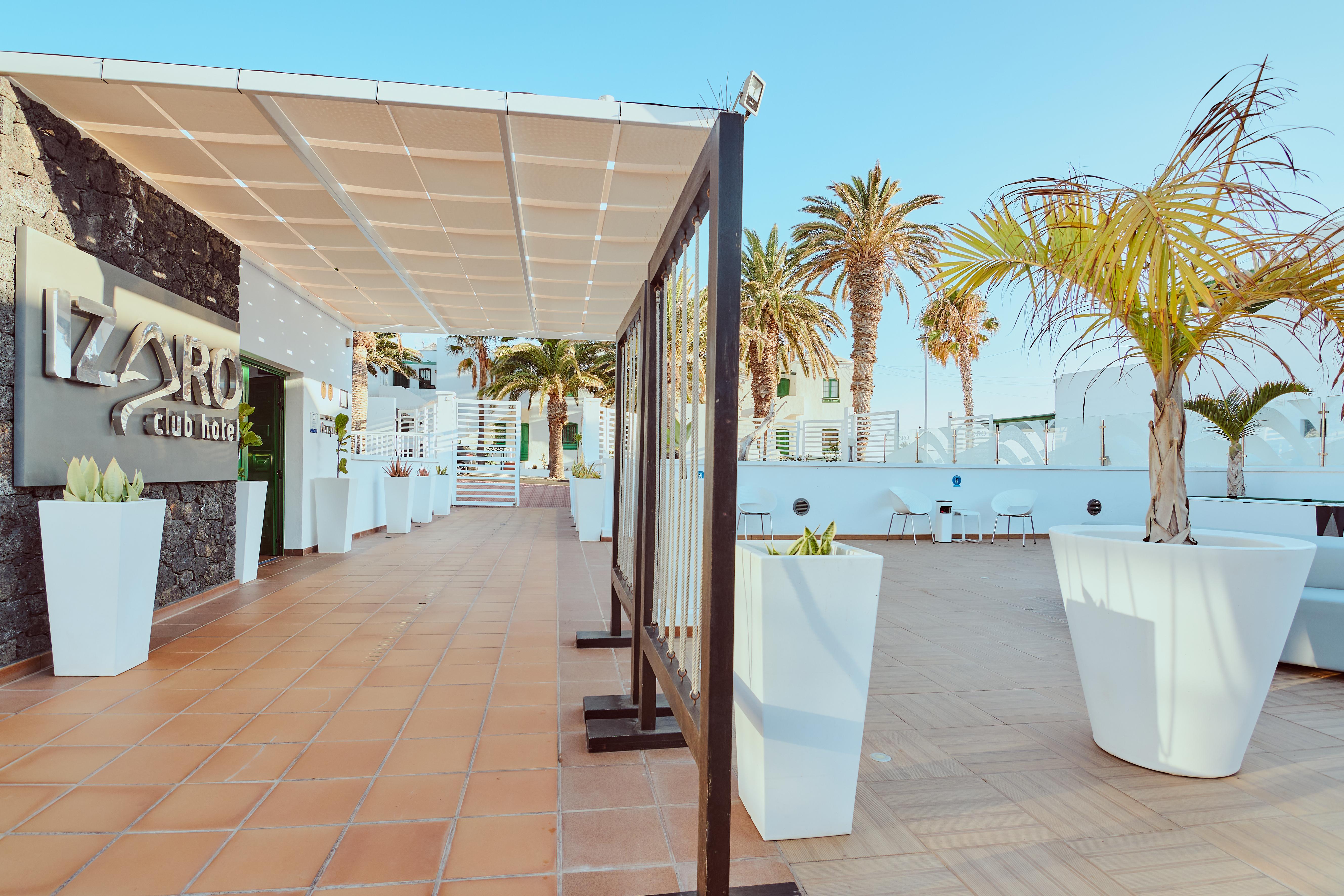 Apartahotel Gloria Izaro Club
